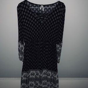 Black and white pirate sleeve dress